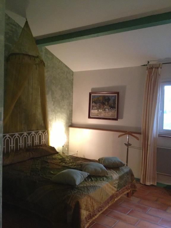 Les Jardins Du Rebaut Bed and Breakfast Béziers Værelse billede